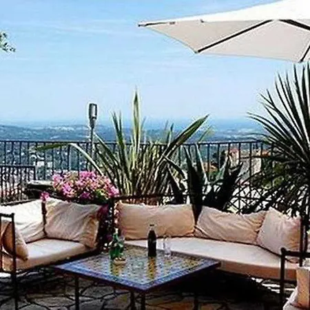 Ibis Budget Hotel 2*